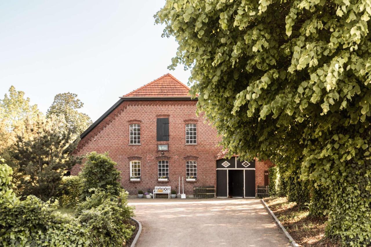 Hofgut Mollberg Hotel Wiefelstede ภายนอก รูปภาพ